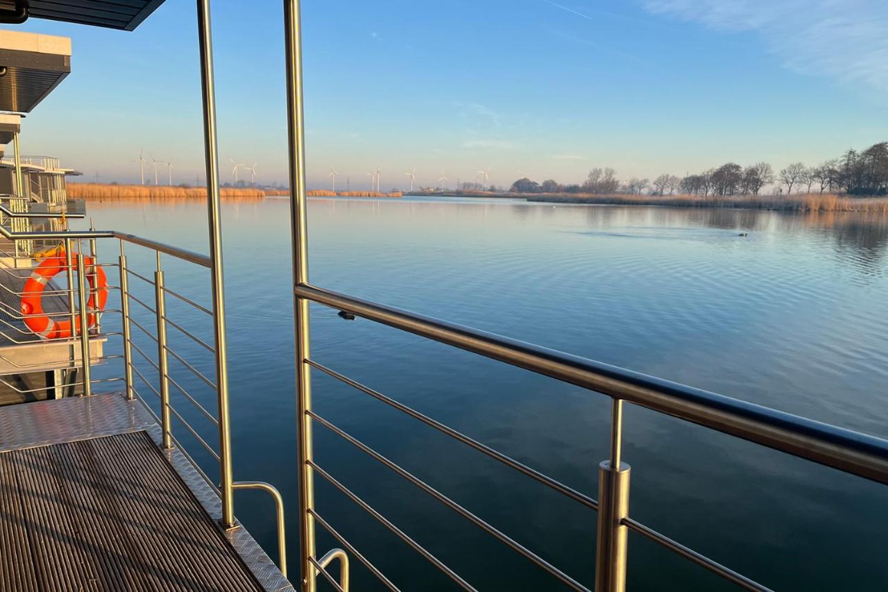 שיליג Hausboot Der Frieslaender Im Wangermeer מראה חיצוני תמונה