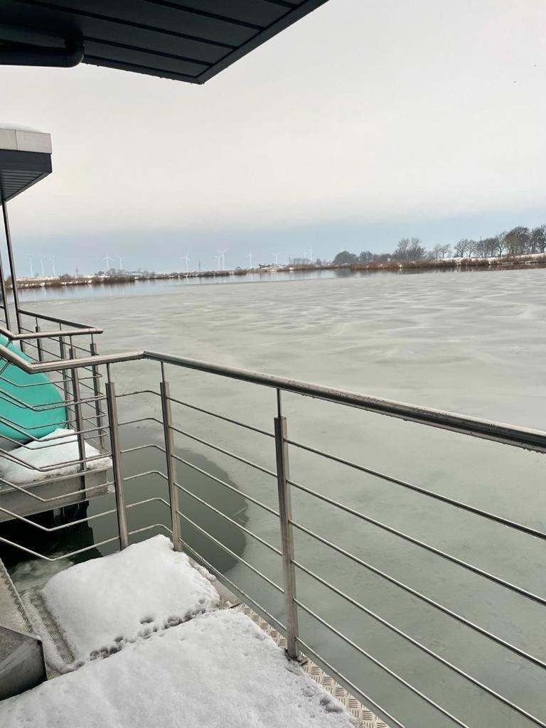 שיליג Hausboot Der Frieslaender Im Wangermeer מראה חיצוני תמונה